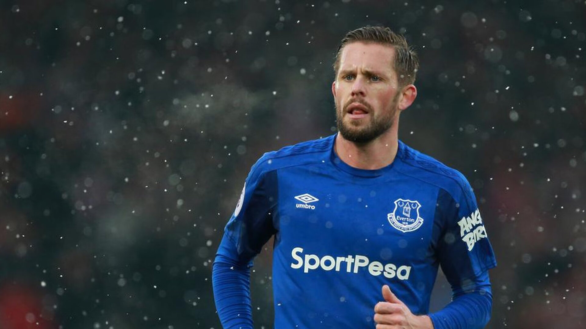 英超争冠之夜,武切维奇彻底打爆防线—一个改写格局的夜晚