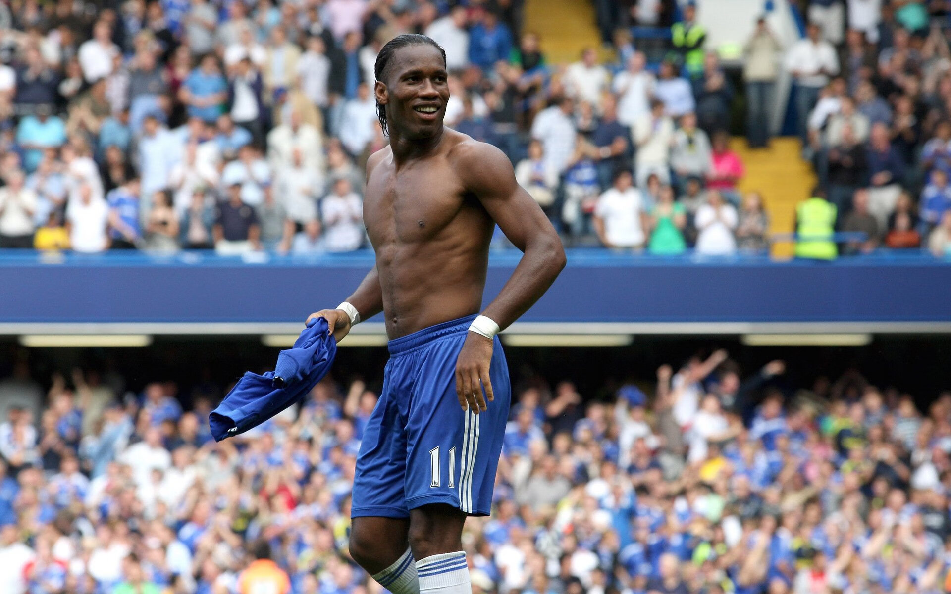 DB电竞平台-多特蒙德横扫曼联，姆巴佩惊艳四座，一场颠覆欧洲足坛格局的夜晚